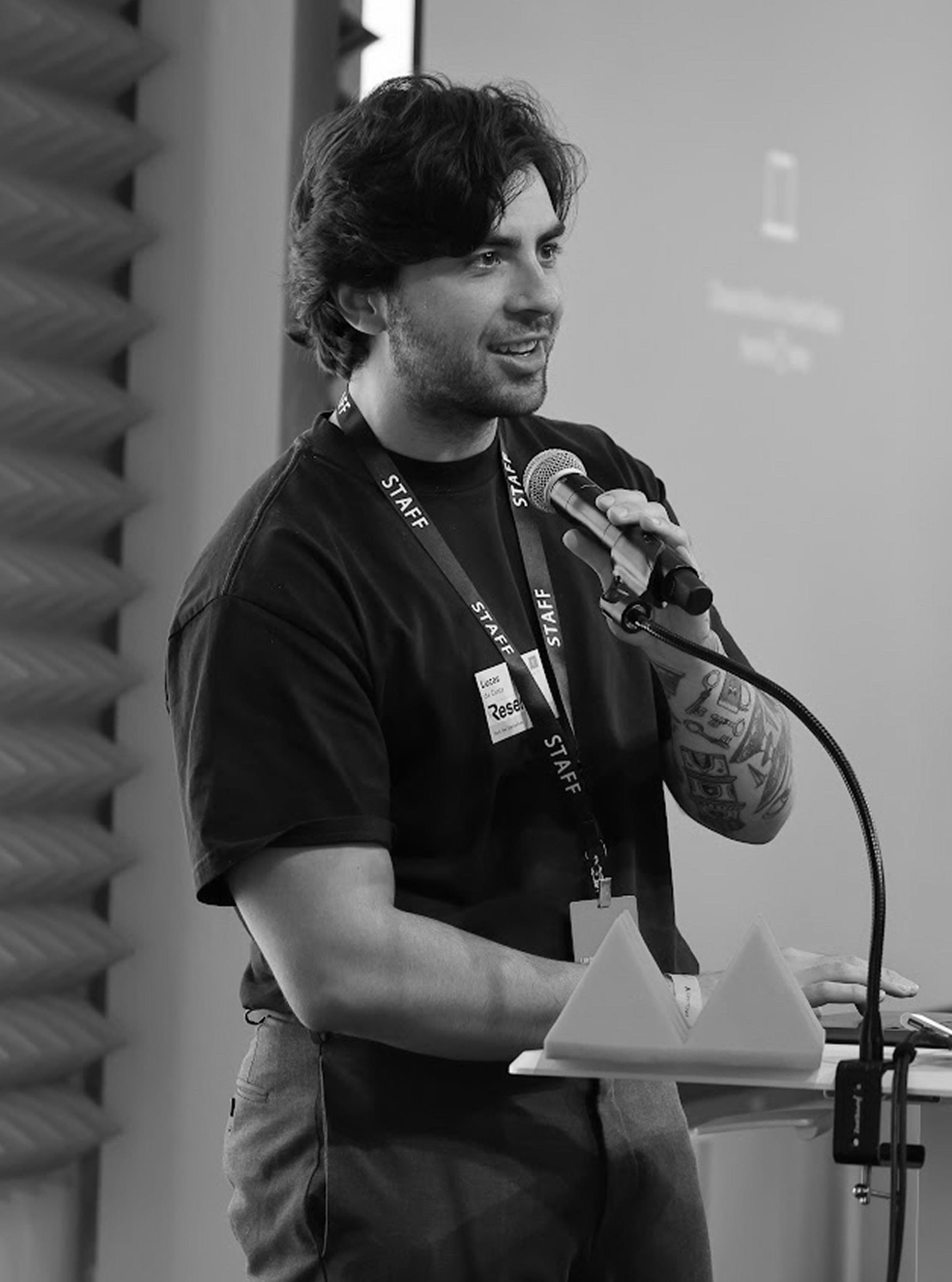 Lucas da Costa talking at SF Meetup